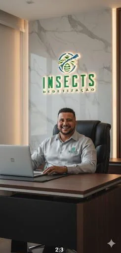 Representante da Insects Dedetização em escritório